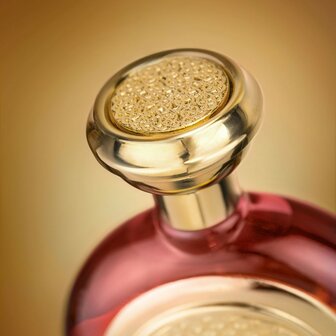 Oud Sapphire