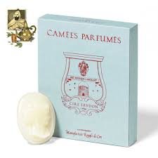 LA PROMENEUSE CAMEO box of 4 cameos