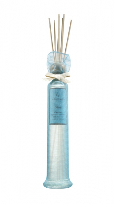 Dama Home ambiance with bamboo sticks